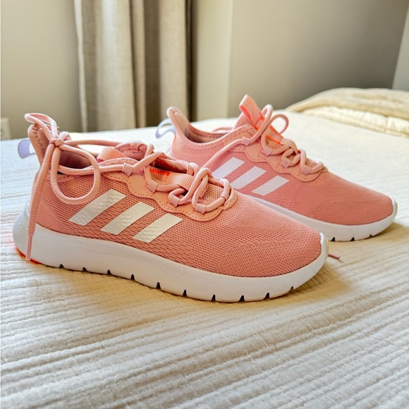 Salmon Adidas running shoes - Picture 1 of 4